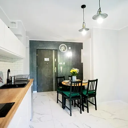 Apartament Everysky Konopnickiej 11 *